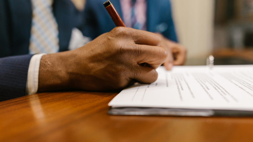 Descubra com Rodrigo Balassiano como a tecnologia e a IA estão redefinindo a gestão de fundos estruturados para máxima eficiência.