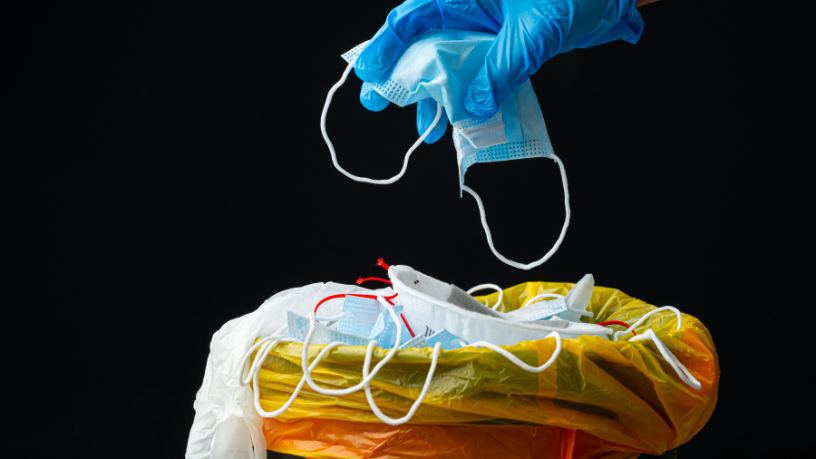 Com protocolos rigorosos e capacitação contínua, a Versa Engenharia Ambiental Ltda garante segurança total no tratamento de resíduos infectantes.